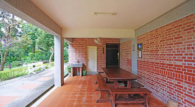 Четырёхместный семейный номер Standard Red Brick Villas