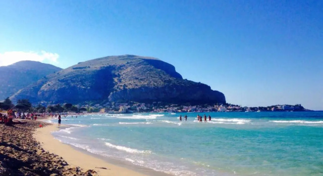 Апартаменты La sirena sul mare di Mondello