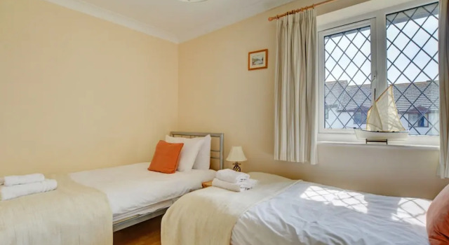 Modern Holiday Home in Padstow With Private Garden, Varaa Hotelli 3 tähden hotellit kohteessa Cornwall, 3*