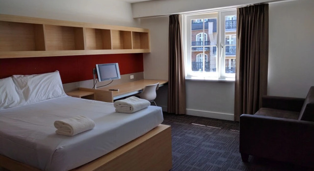 dwell Village Melbourne City, Book Hotel Hotels in Melbourne Region with a Pool, Swimming Pool