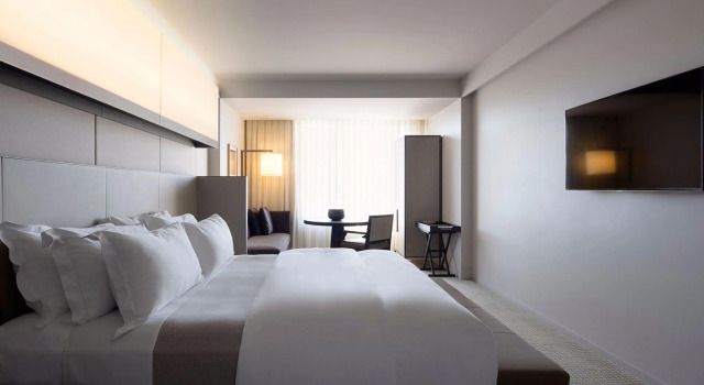 Двухместный номер Standard Hotel Realm