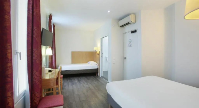 Трёхместный номер Standard Hotel Gabriel Issy Paris