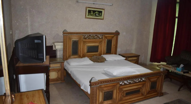 Islamabad Palace Guest House, Book Guesthouse Hotels in Islamabad with Parking, Parking
