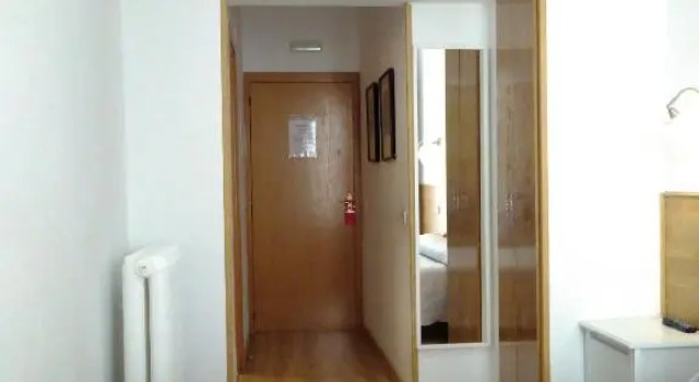 Двухместный номер Standard с видом на улицу Hostal Nersan2