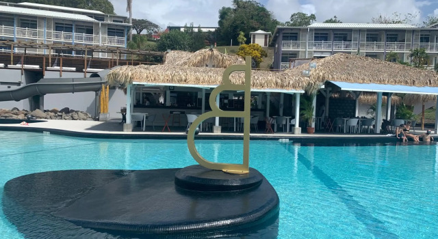 Studio "Ti Joyau", vue mer, piscine, classé Tourisme 4 étoiles, Prenota Hotel Hotel a Fort-de-France con piscina, Piscina