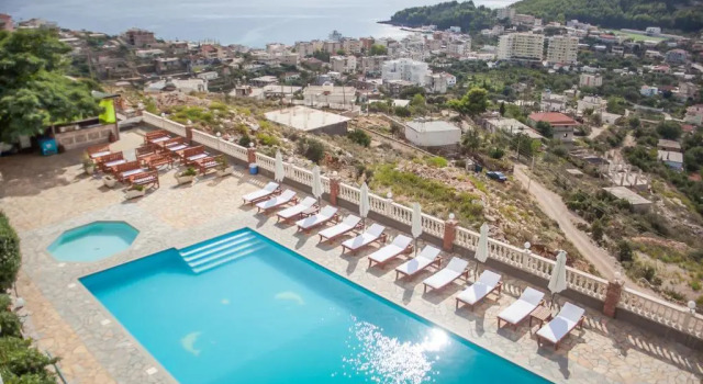 Апартаменты Apart-Hotel Llazari