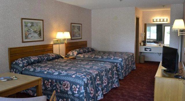 Apple Blossom Inn, Забронировать Отель Отели Юрика-Спрингса с парковкой, рядом с Музыкальный театр Ozark Mountain Hoe-Down, Парковка