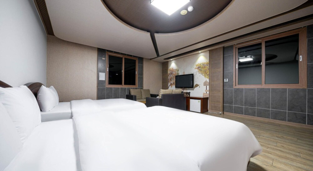 Двухместный семейный номер Standard F-one Hotel