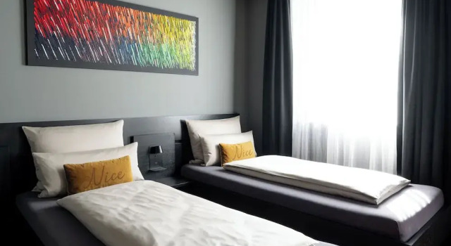 Hotel Nice, Rezervovat Hotel Laupheim 