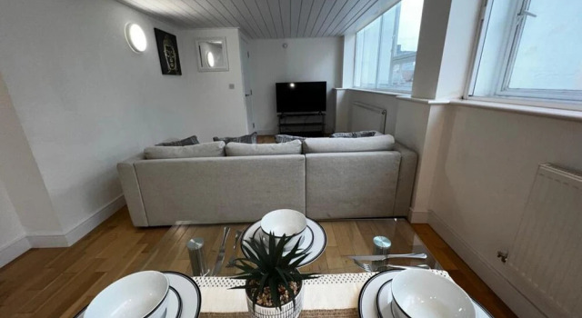 Stunning 2-bed Apartment in Leicester With a gym, Varaa Huoneisto Asunnot kohteessa Merseyside, Huoneisto