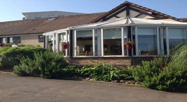 Трёхместный номер Standard Hôtel Kyriad Epernay en Champagne
