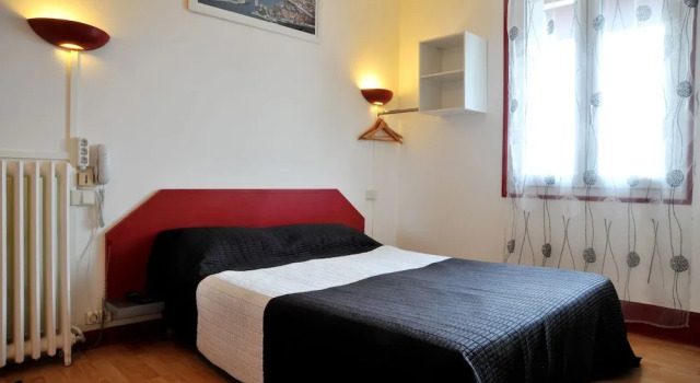 Двухместный номер Economy Hôtel Les Rosiers