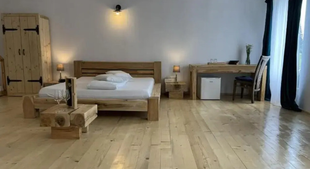 Номер Comfort Pensiunea Poiana Izvoarelor
