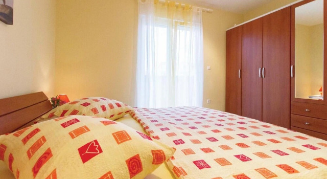 Beautiful Home in Palit With 4 Bedrooms and Wifi, Buchen Sie Hotel Palit Insel Rab