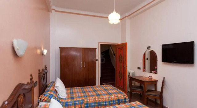 Hôtel Astrid, Забронировать Отель Недорогие отели Касабланки, рядом с Casablanca Cathedral, недорого