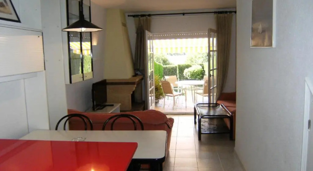 VALL PETITA 131, Забронировать Отель Л'Эстартит Baix Empordà