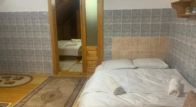 Rustic Apartament, Rezerwuj Apartament Hotele w Carpathians - Romania z parkingiem, Parking