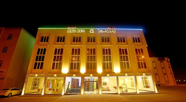 OYO 118 Golden Crown Hotel