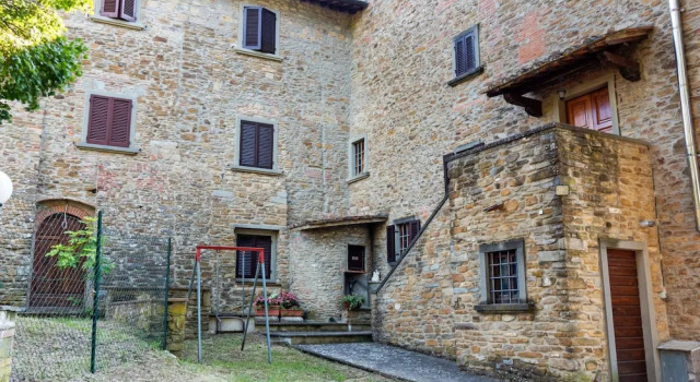 Countryside Home in Arezzo With Pool