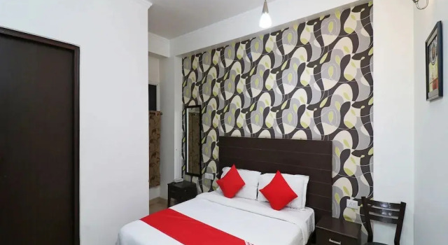 Hotel Silver Star By OYO Rooms, Забронировать Отель Отели штата Раджастхана с парковкой, Парковка