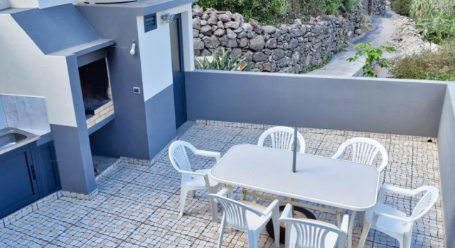 Апартаменты Casa Calhau da Lapa, a Home in Madeira