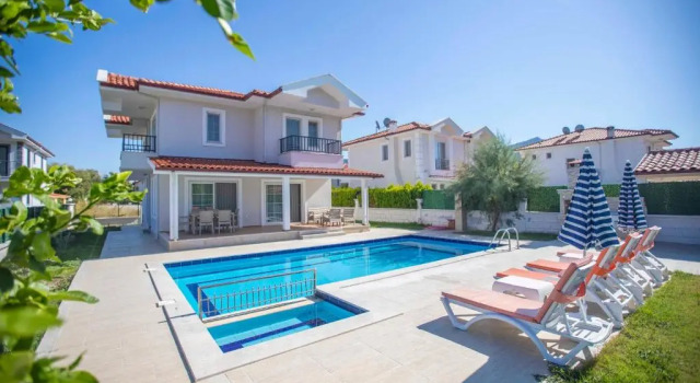 Вилла с 4 комнатами Villa Vista