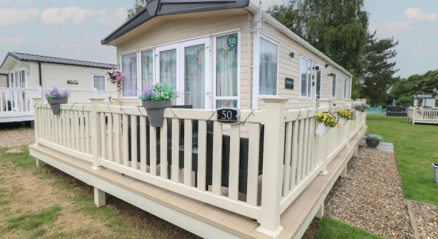 Коттедж Seashell Lodge, 50 Foxburrow Hang