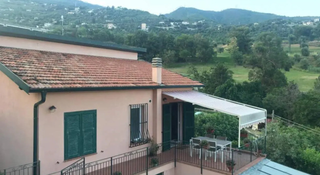 Коттедж с 2 комнатами Isetta's House ( codice Citra 008055-LT-0582 )