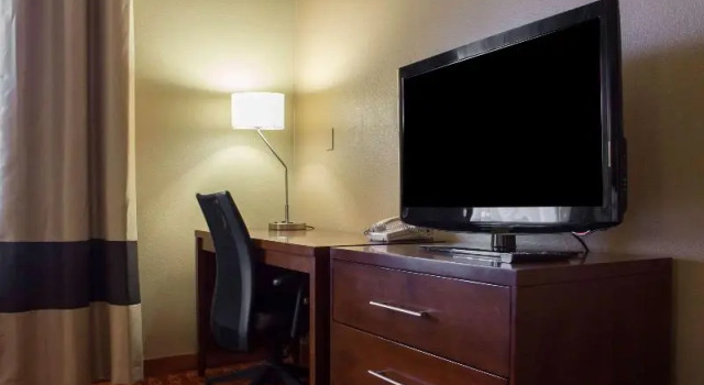 Номер Standard Comfort Inn & Suites near Kino Sports Complex