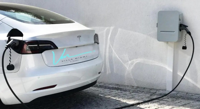 Двухместный номер Standard с видом на бассейн VILLA MIAMI