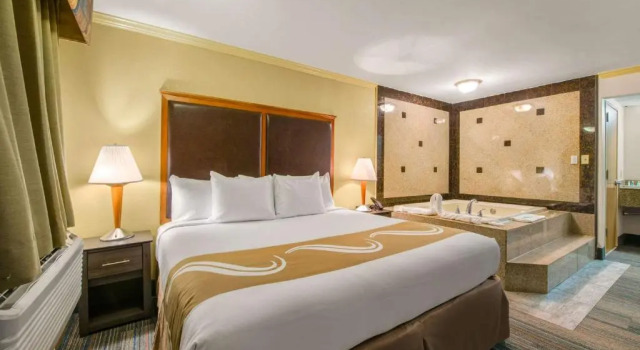 Люкс Hibiscus Inn & Suites