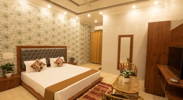 Hotel Gangotri Plaza, Rezervovat Hotel Rišikéš Uttarakhand