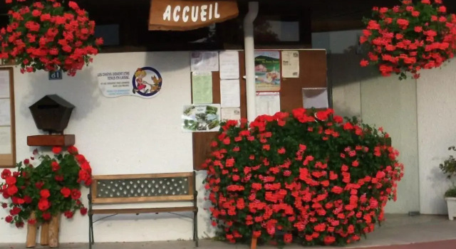 Camping Fraiteux, Varaa Mökki Plombieres-les-Bains 
