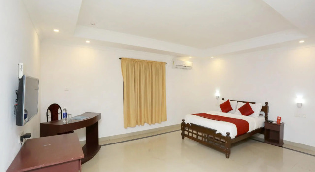 Люкс Standard OYO 15554 Hotel Al Saj