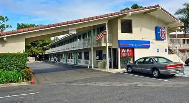 Кровать в общем номере Motel 6-Camarillo, CA