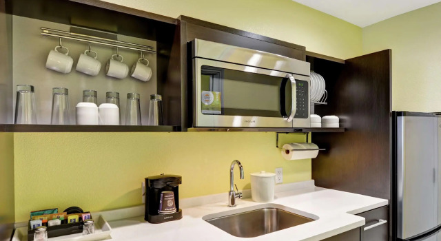 Двухместный люкс Home2 Suites By Hilton Baytown