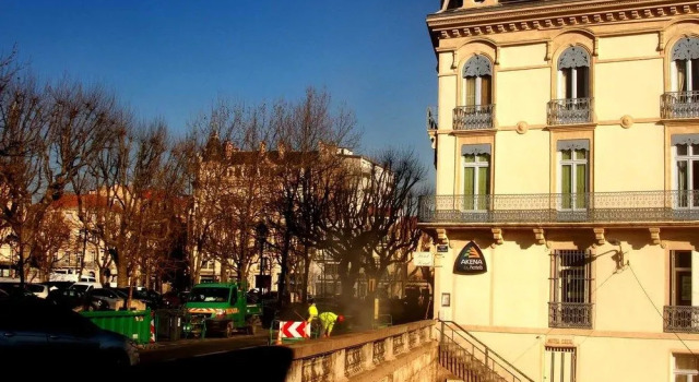 Hotel California, Забронировать Отель Безье Hérault, рядом с Амфитеатр Arenes de Beziers