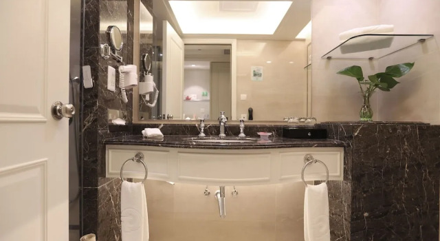 Номер Business Pantower International Hotel