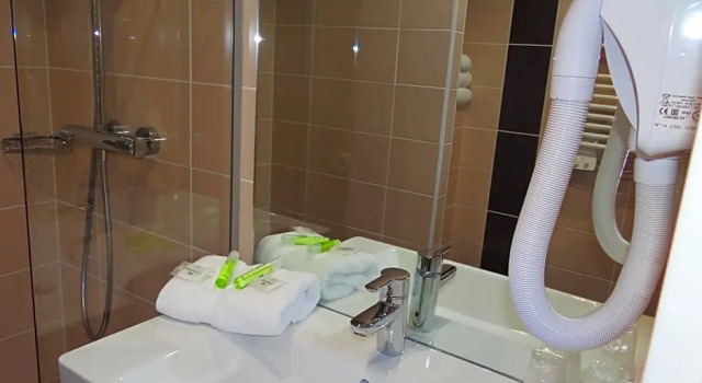 Номер Standard Brit Hotel Dieppe