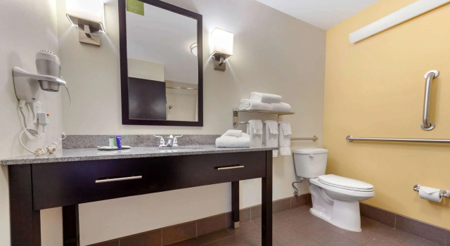 Двухместный люкс Sleep Inn & Suites Bismarck I-94