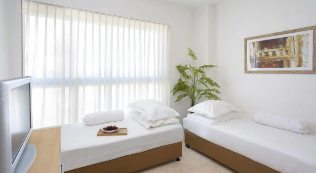 ApartHotel Okeanos on the Beach, Reserva ahora Hotel Herzliya Distrito Central de Israel.