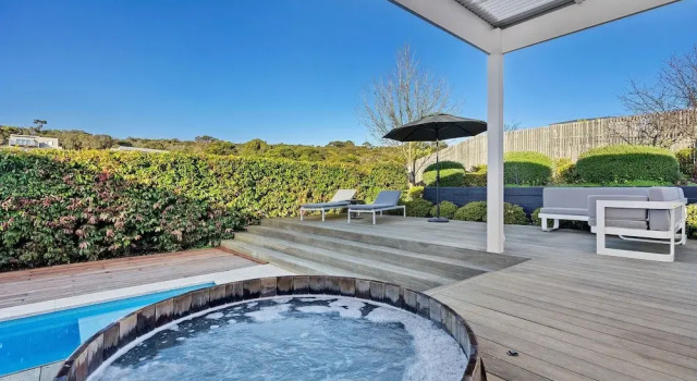 Коттедж Hamptons Elegance Views Pool Spa