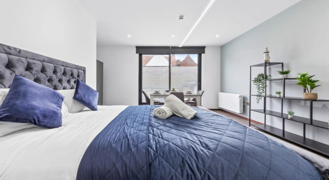 Modern Spacious Sleeps 4 Studio Golders Green