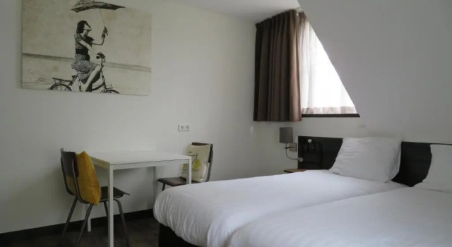 Студия Hotel Blooker