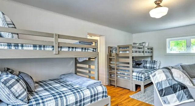 Коттедж Steps to Dtwn Murphys: Cottage w/ Furnished Porch