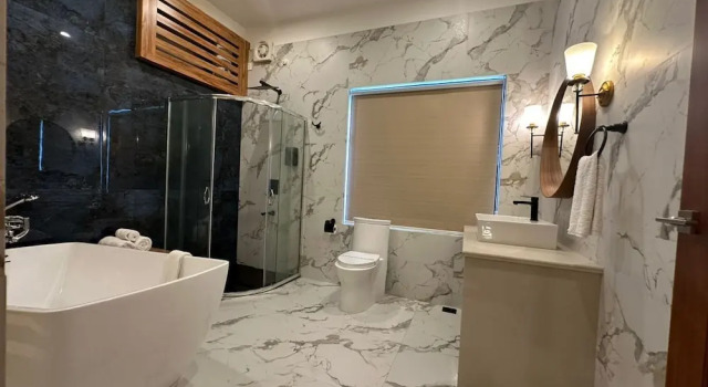 Люкс Luxury Legphel Hotel