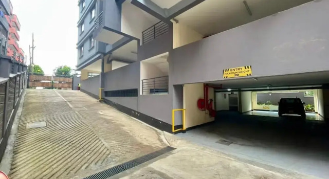 Executive 3-bed Apartment in Kitusuru, Nairobi, Réserver Appartement Hôtels à Nairobi avec parking, Parking
