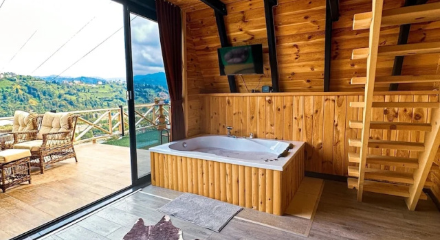Бунгало Luxury c 1 комнатой с видом на реку VadiVera Suite Bungalow