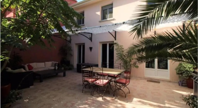 Коттедж Villa Rose Près centre ville 4 chambres jardin