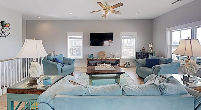 New Listing! Ellie Fish Gulf Gem W/ Balconies 4 Bedroom Home, Varaa Lomakoti Huvilat kohteessa Alabama, Villa